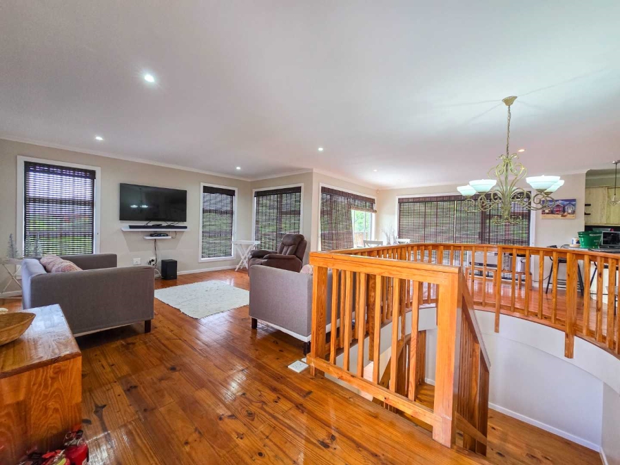 6 Bedroom Property for Sale in Nature On Sea Western Cape